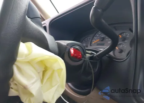 2005 Chevrolet Silverado 1500 from USA, damaged, VIN 1GCEC14X05Z235351